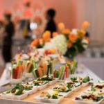 Catering dla firm - jakie menu najlepsze na imprezę służbową?